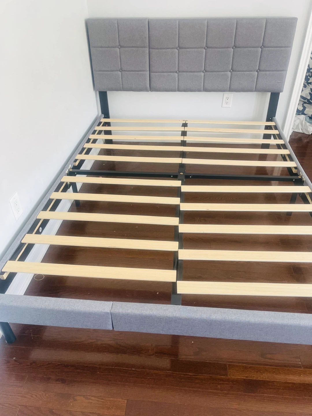 Twolike Queen Bed Frame Grey