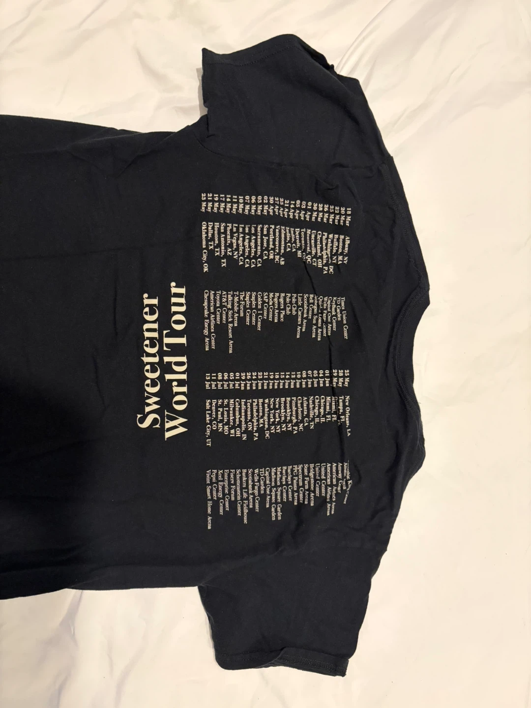 Ariana Grande Sweetener World Tour T-Shirt - photo 2