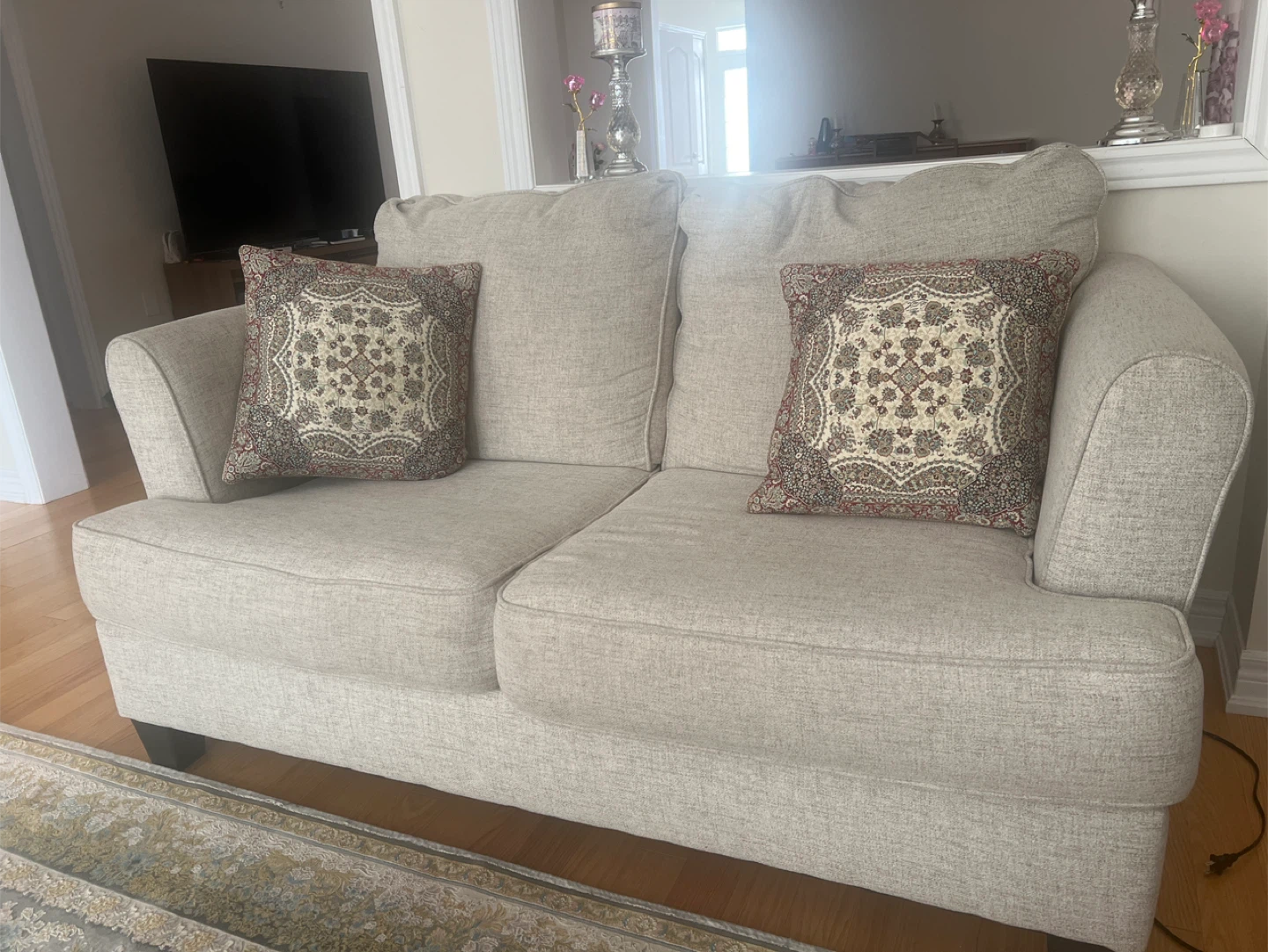 Light Grey Loveseat Sofa with Decorative Pillows