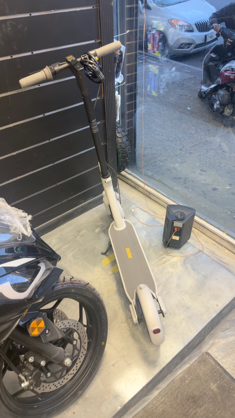 Ninebot Electric KickScooter - Gray - photo 2