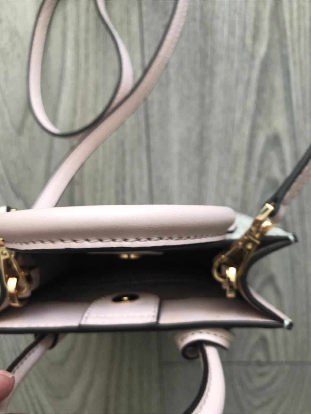Super Cute Michael Kors Mini Tote Bag. A must have! - photo 5