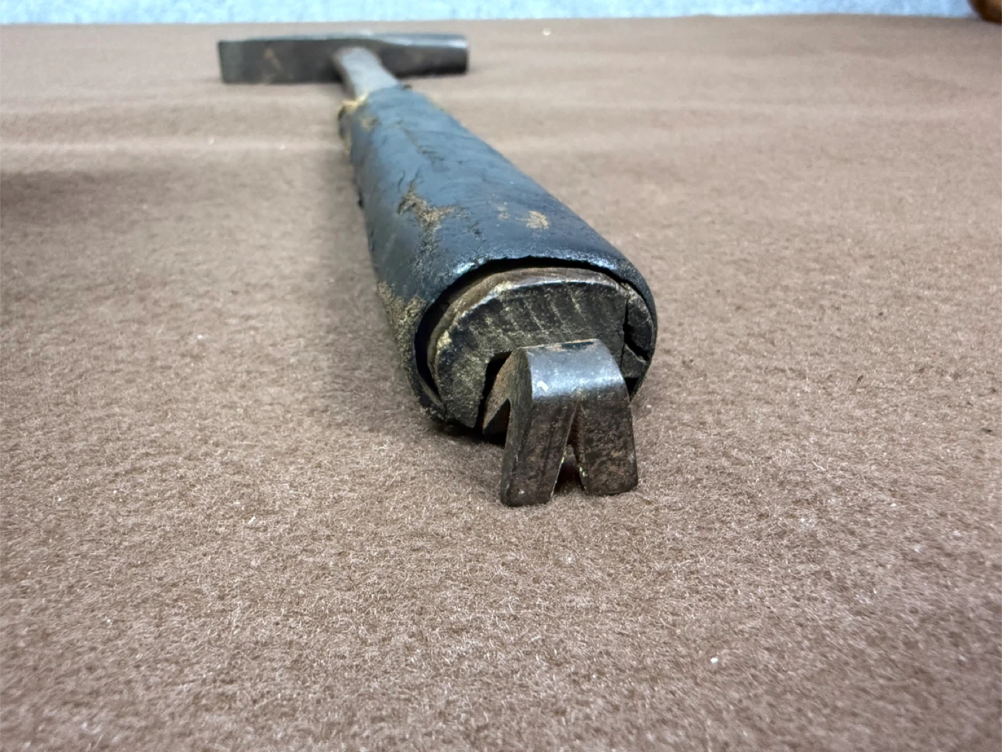 Vintage Slate Roofing Hammer Leather Grip - photo 2