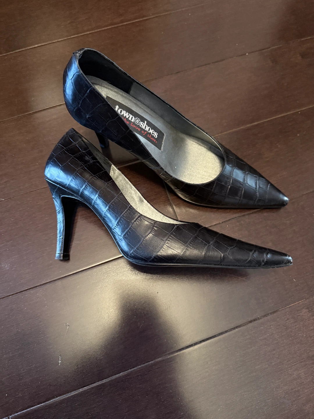 Town Shoes Black Croc Embossed Heels Size 7B - photo 2