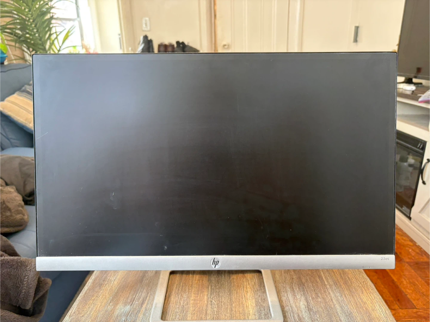HP 23es Monitor