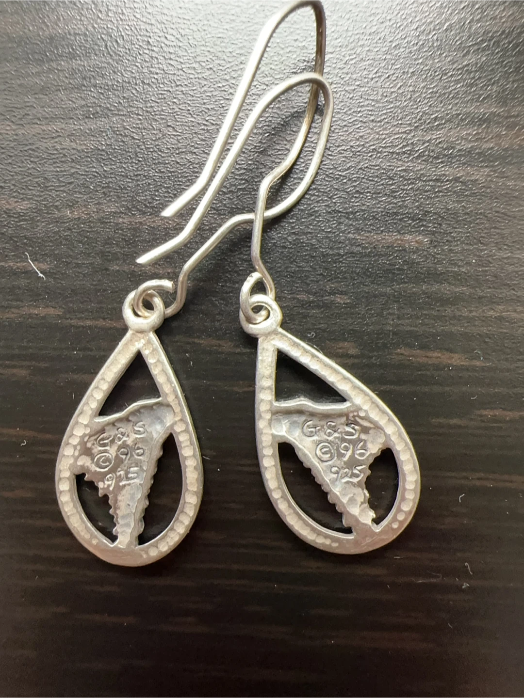G&S 1996 Sterling Silver Native Howling Wolf Earrings - photo 2