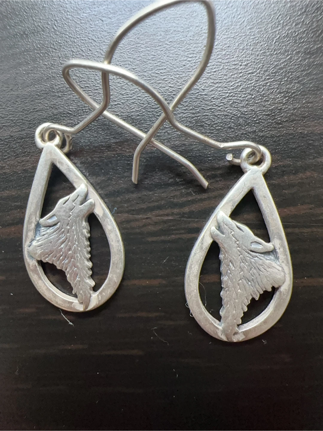 G&S 1996 Sterling Silver Native Howling Wolf Earrings