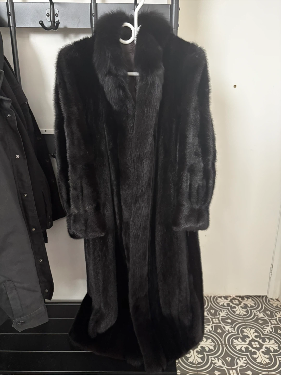 Women's Black Vintage Fur Coat