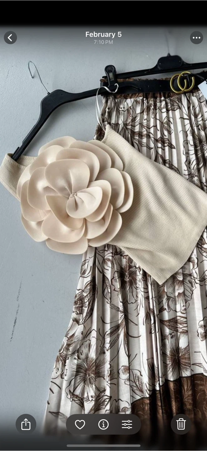 Cream Floral Pleated Skirt with Flower Detail Belt