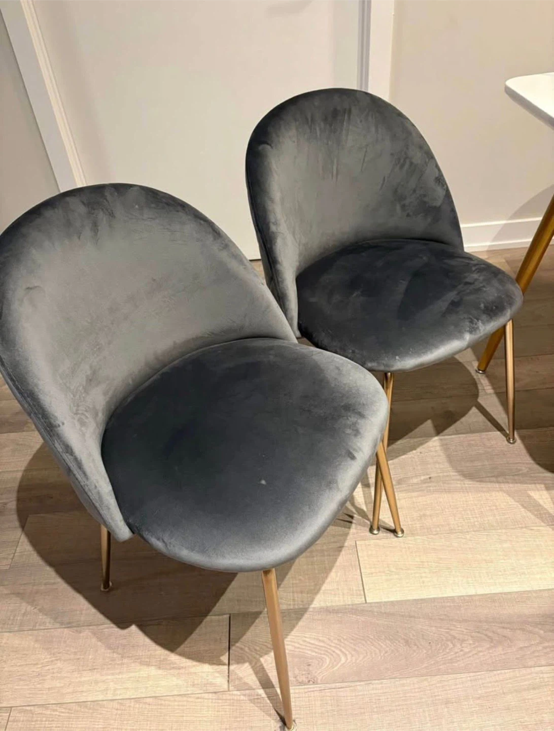Set of 2 Grey Velvet Dining Chairs with Gold Legs - photo 3
