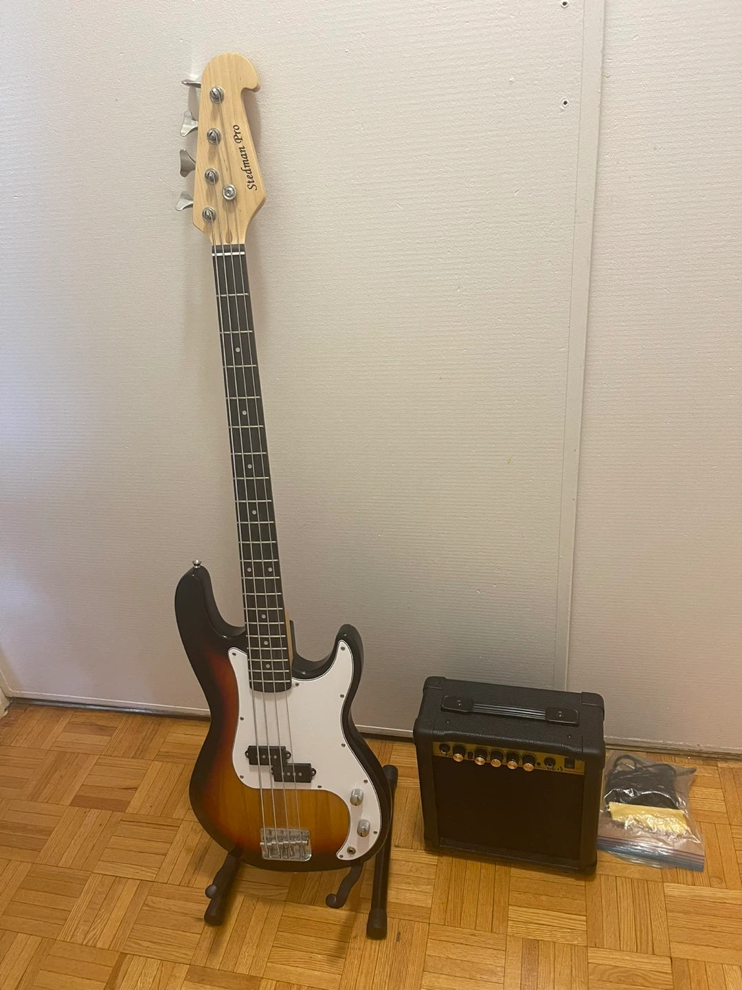 YMC Bass Guitar Starter Pack with Amp