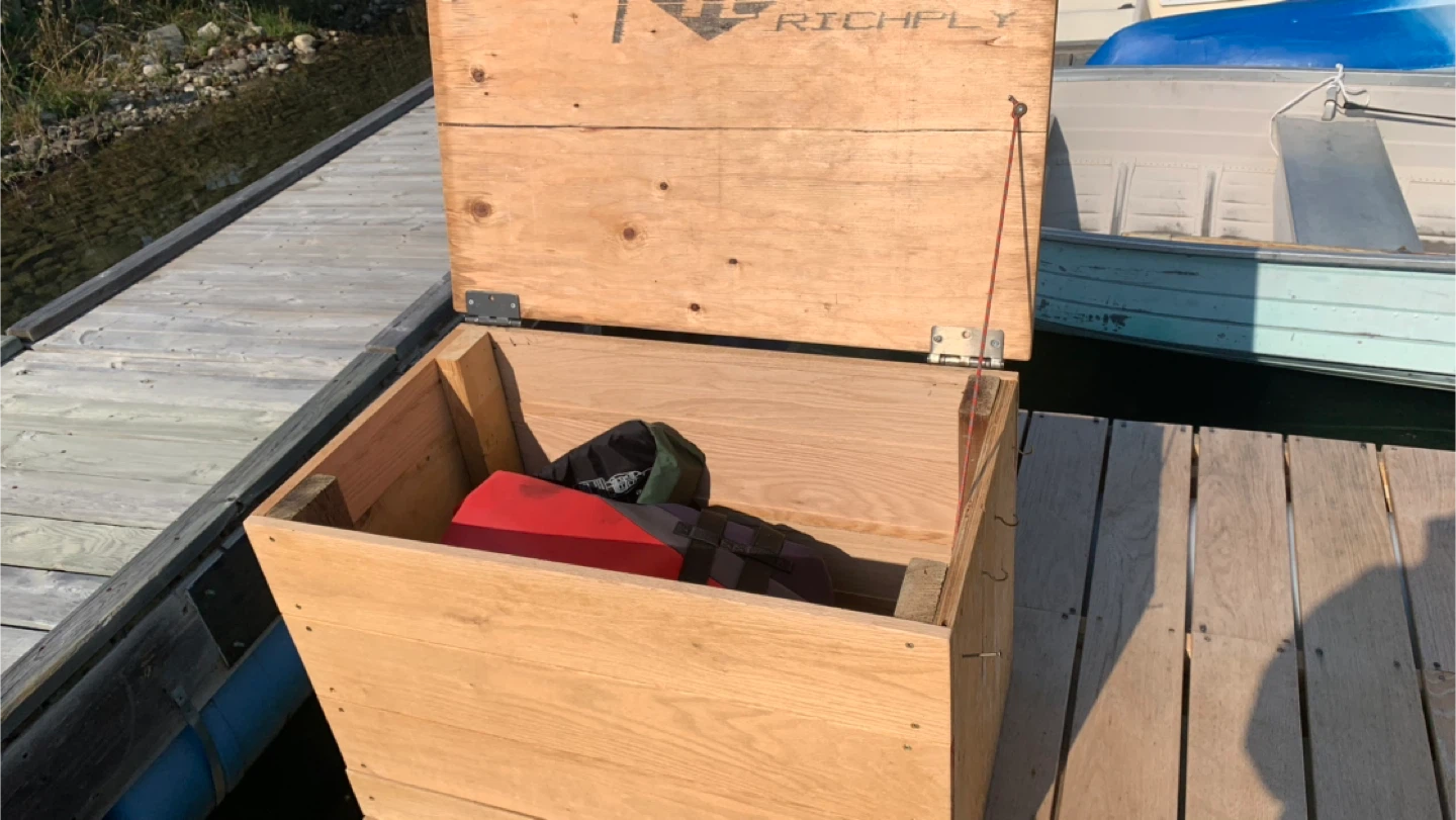 Hand made Pontoon Boat with Motor - photo 5