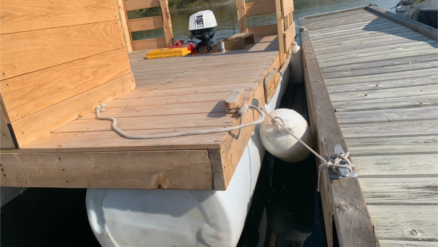 Hand made Pontoon Boat with Motor - photo 2