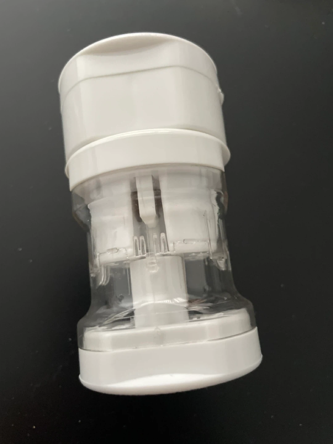 Universal Travel Adapter Set - 3 plugs - photo 2
