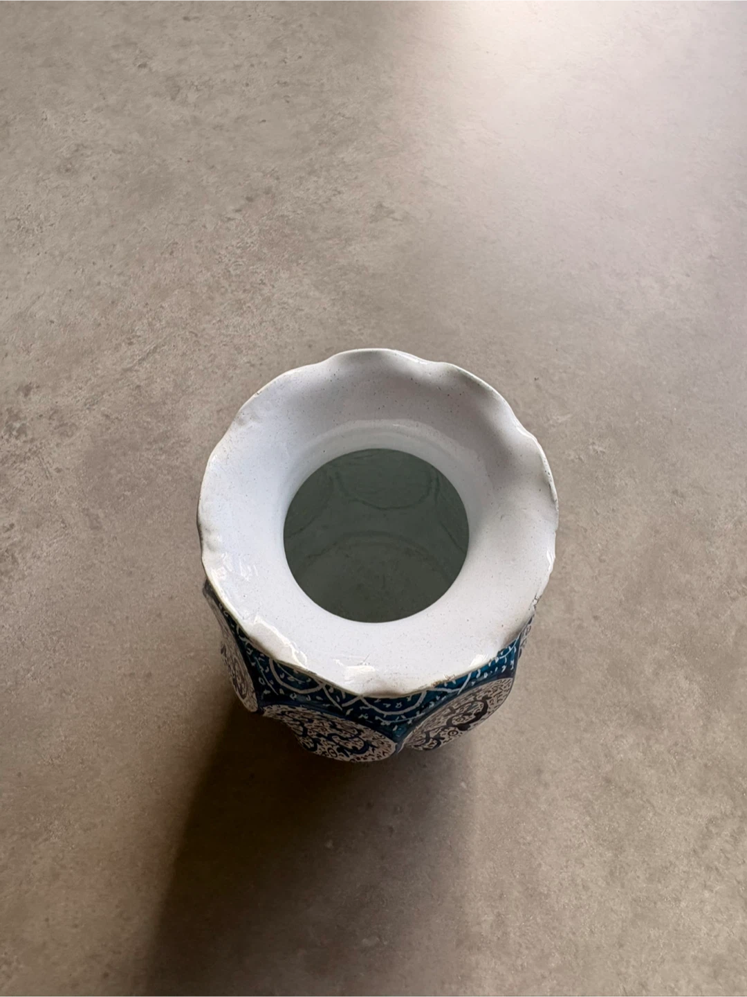 Persian-Style Hand-Painted Ceramic Bud Vase – Blue & White - photo 4
