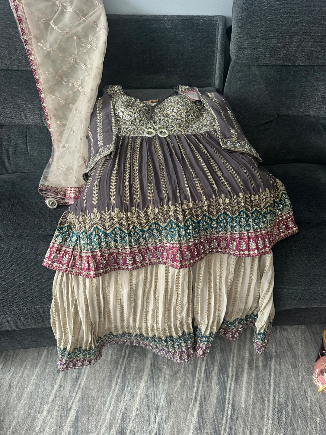 Brand new suit in large to Xl - photo 3