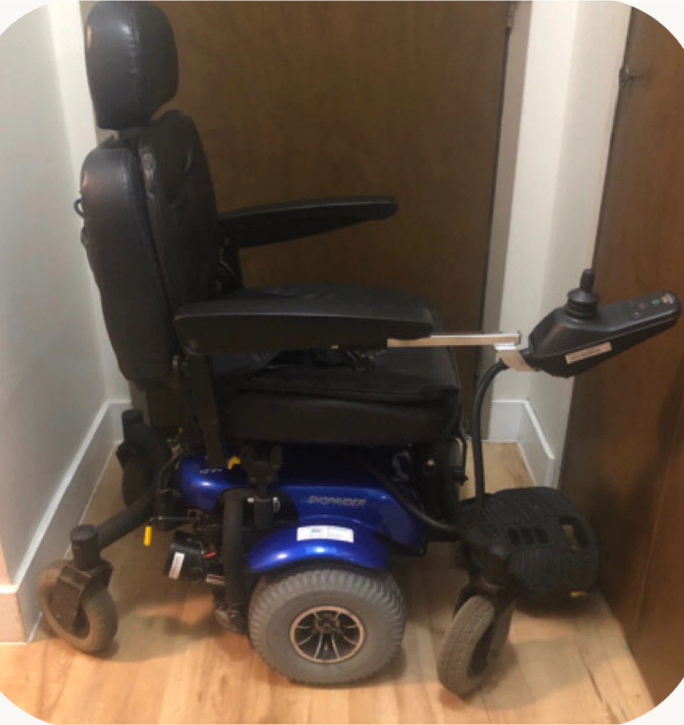 Shoprider Power Wheelchair - photo 2