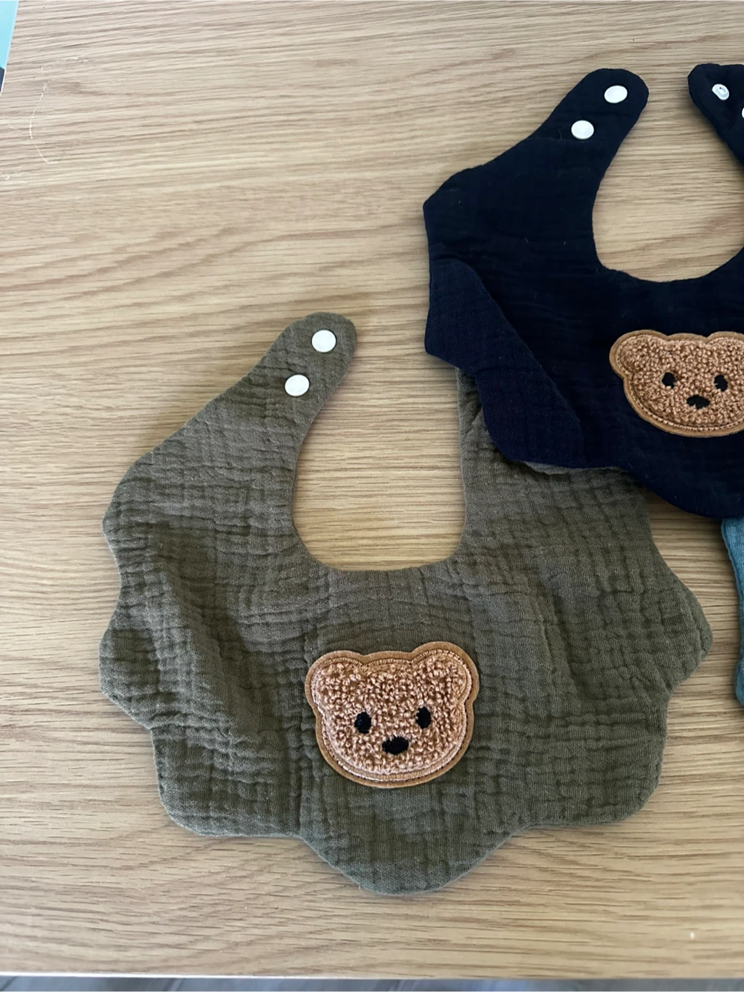 Brand new Baby Bibs with Teddy Bear Design - photo 2