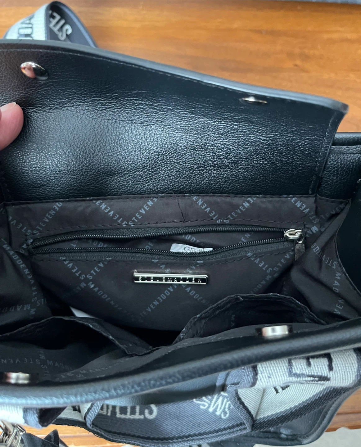 Steve Madden Black Faux Leather purse with Pouch - photo 2