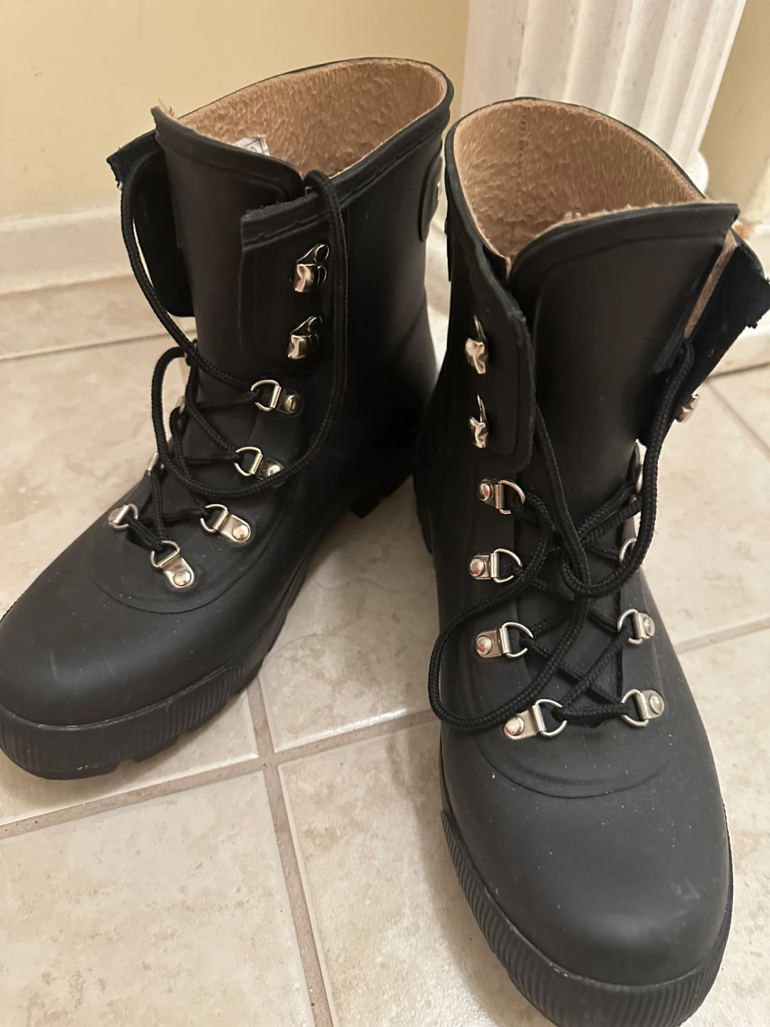 Hunter Black Lace-Up Rubber Boots - photo 5