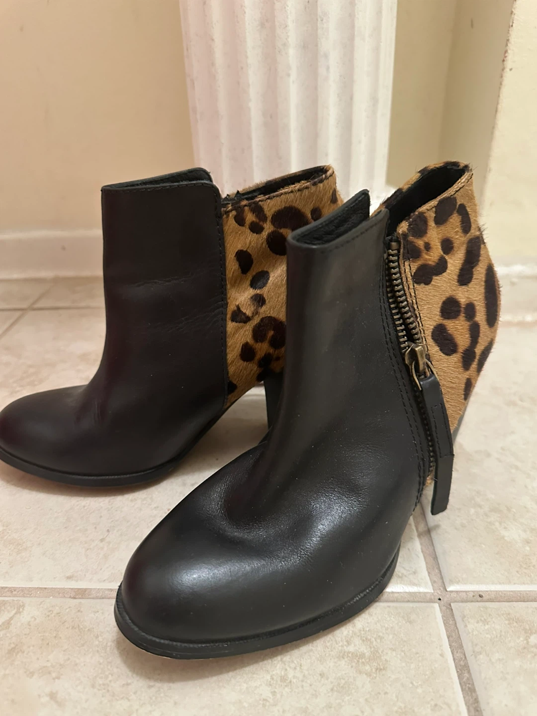 ALDO Leopard Print & Black Leather Ankle Boots - photo 5