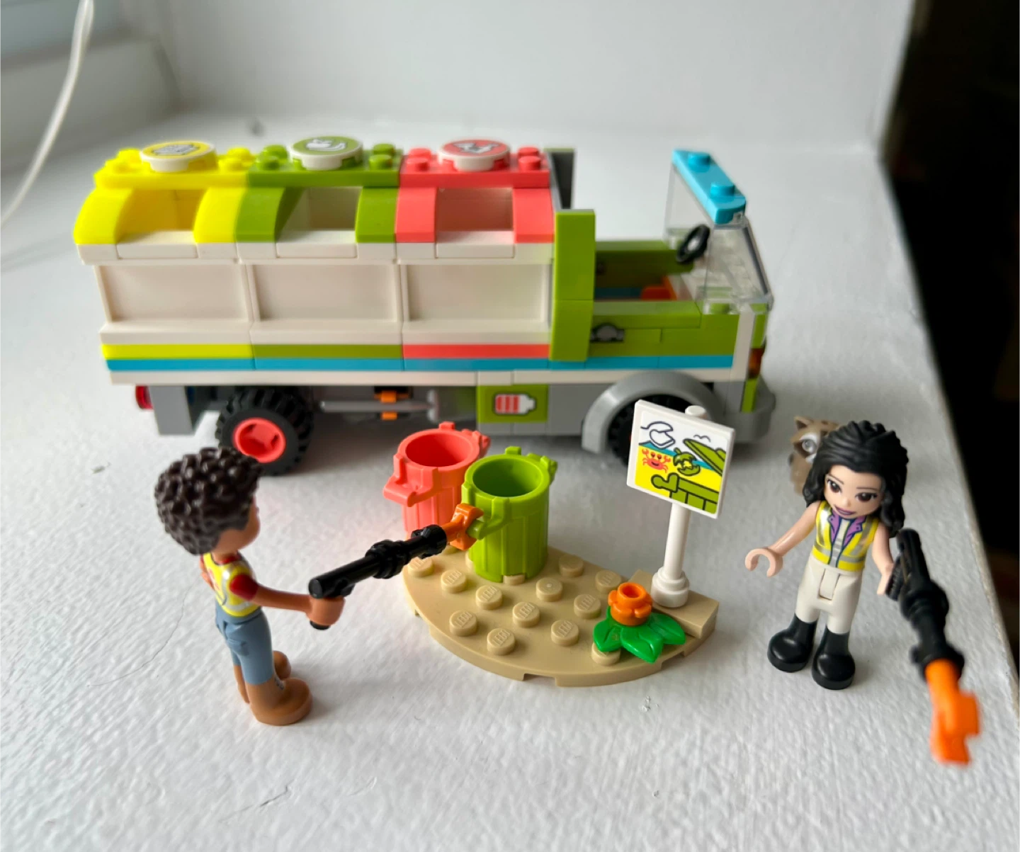 LEGO Friends Recycling Truck 41712 - photo 2