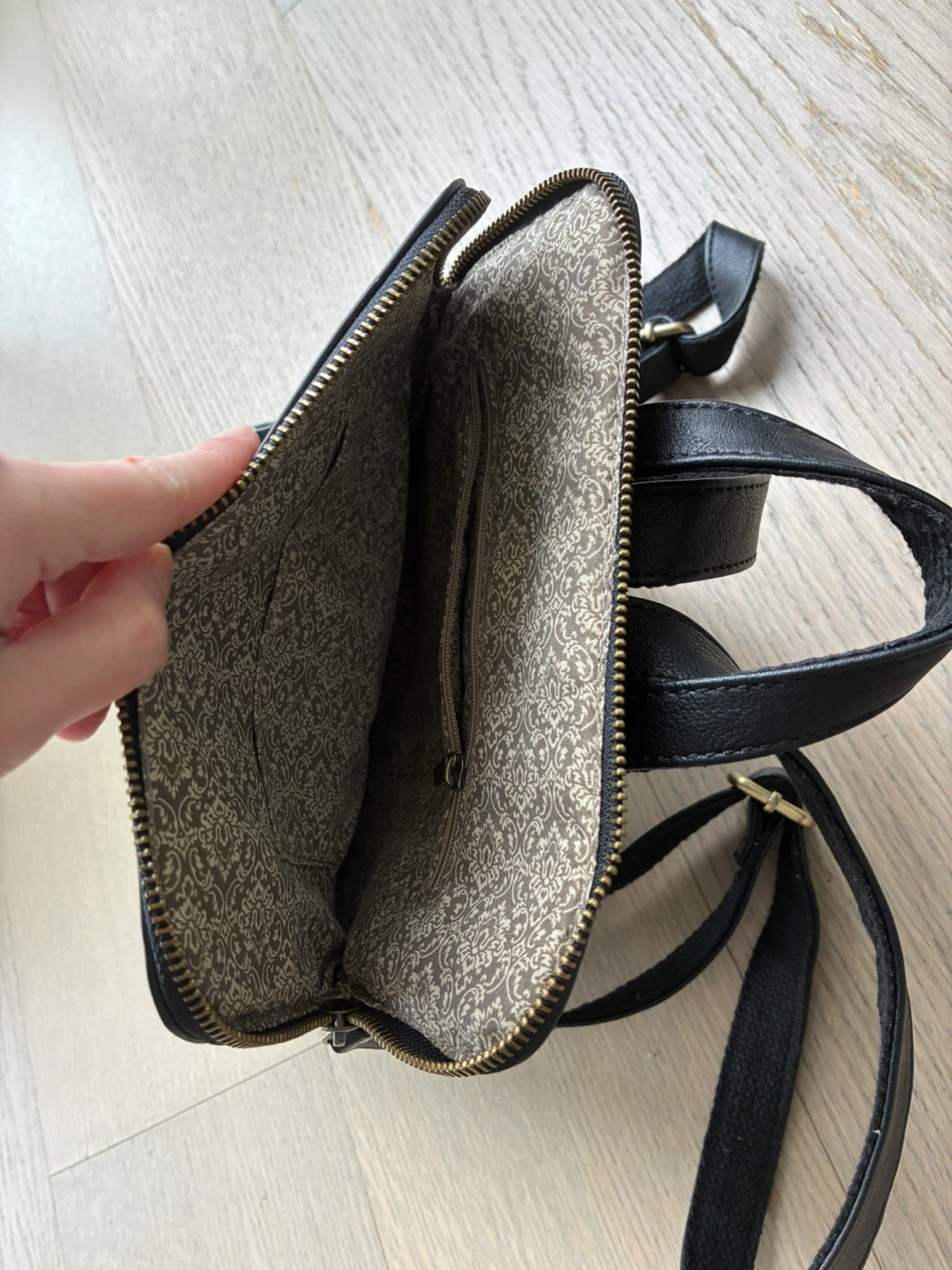 Black Leather Backpack - photo 3
