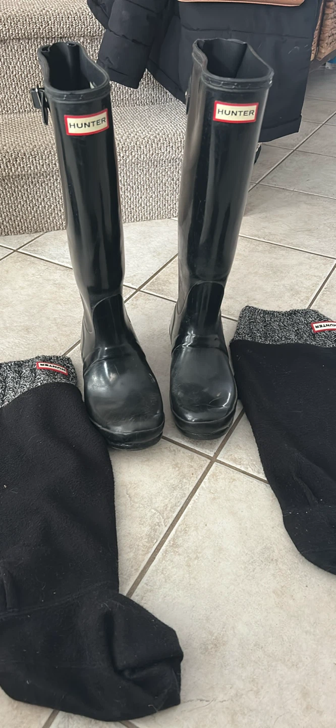 Hunter Tall Gloss Rain Boots with Socks