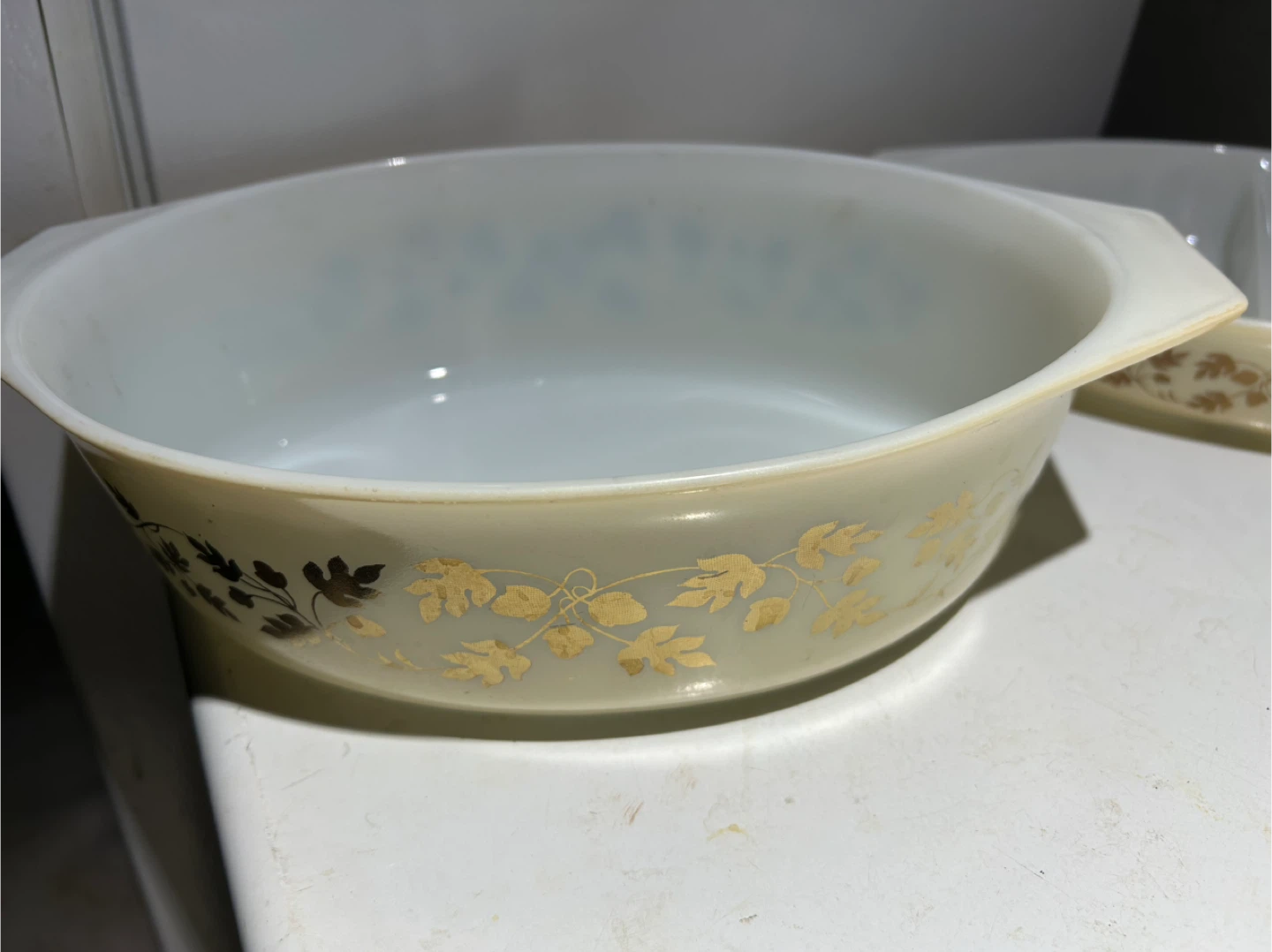 Pyrex Casserole Dishes with Gold Leaf Pattern - Set of 3 - photo 4