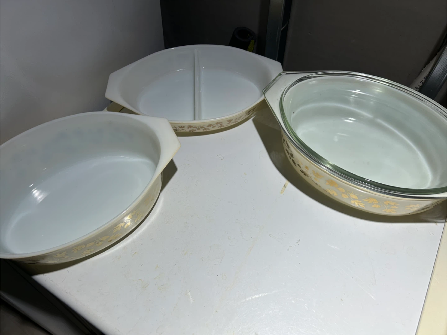Pyrex Casserole Dishes with Gold Leaf Pattern - Set of 3