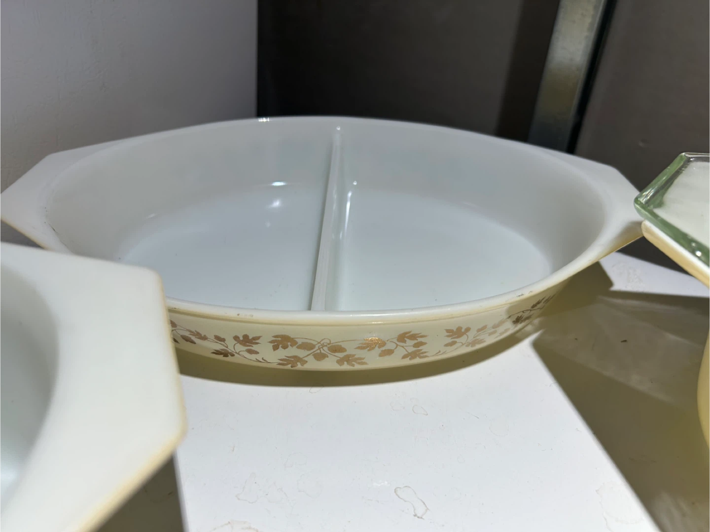 Pyrex Casserole Dishes with Gold Leaf Pattern - Set of 3 - photo 3