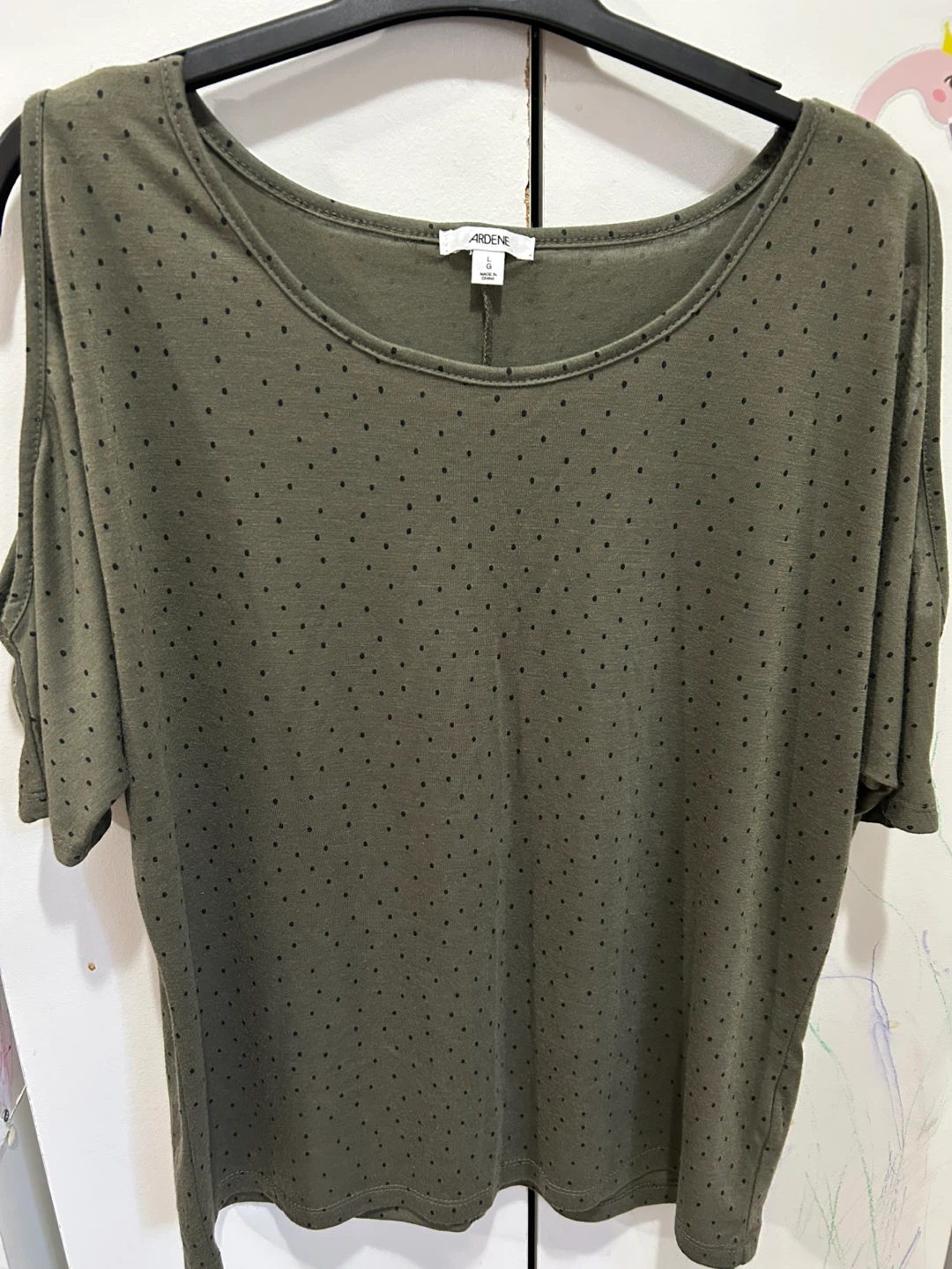Ardene Women's Green Polka Dot Cold Shoulder Top