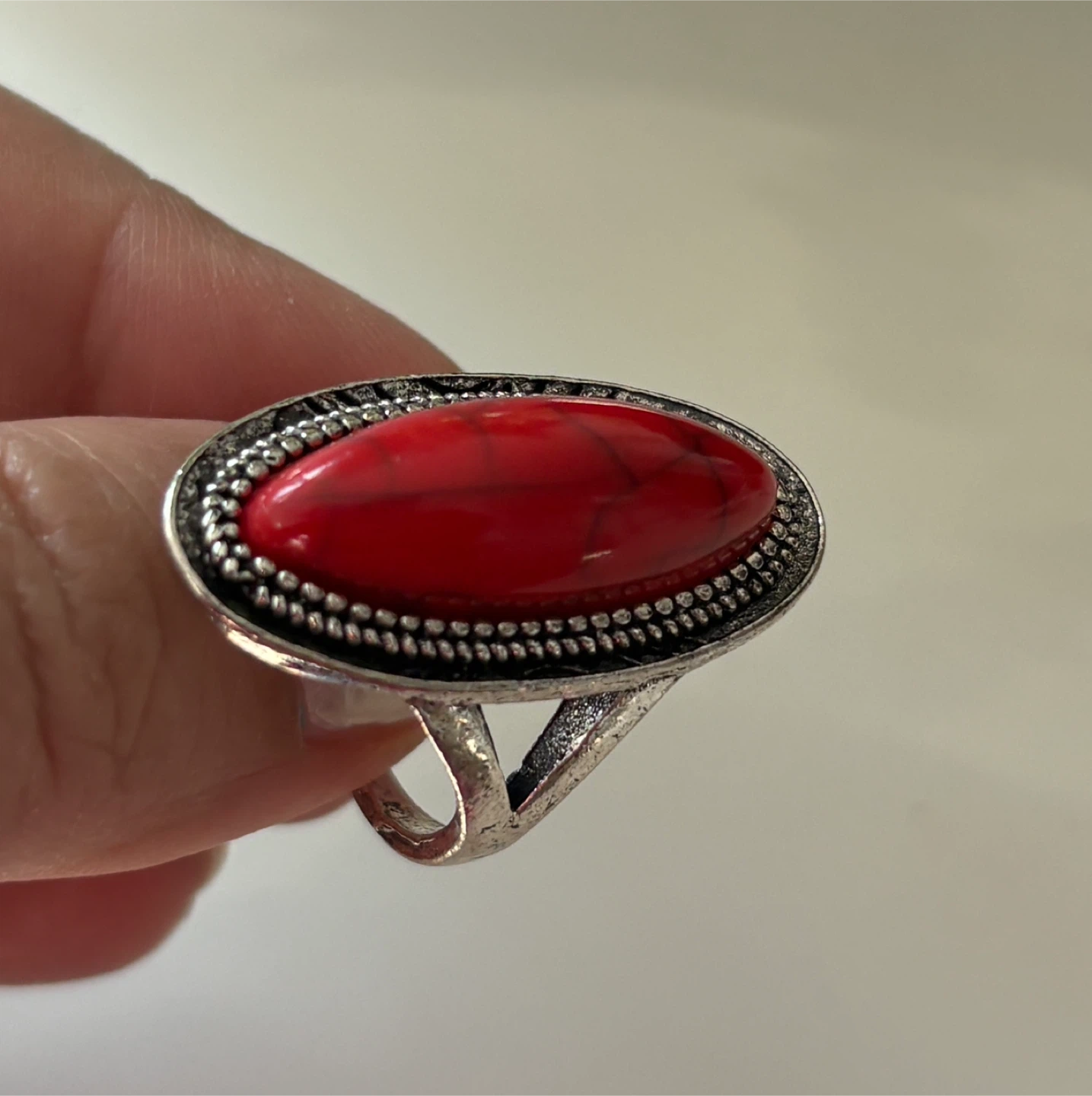 Beautiful Silver Oval Red Stone Ring, Size 7 - photo 2