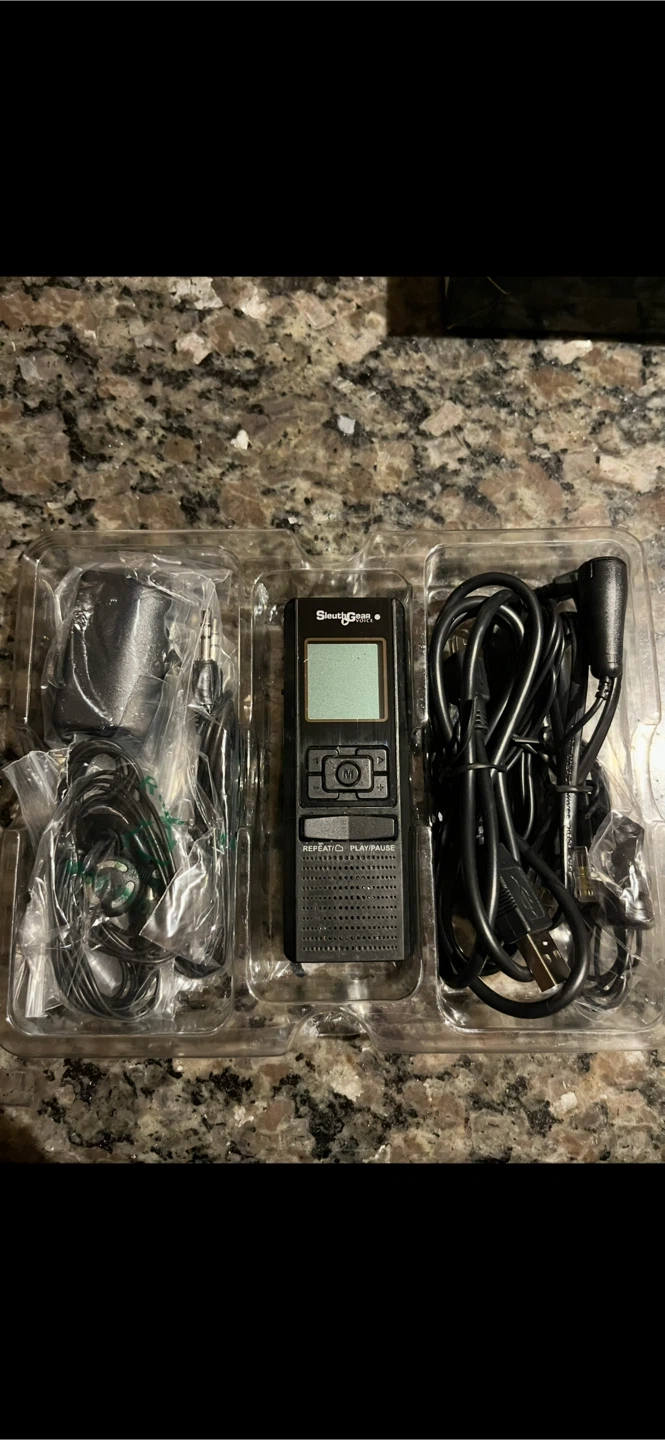 SleuthGear D4000 Digital Voice Recorder - photo 5