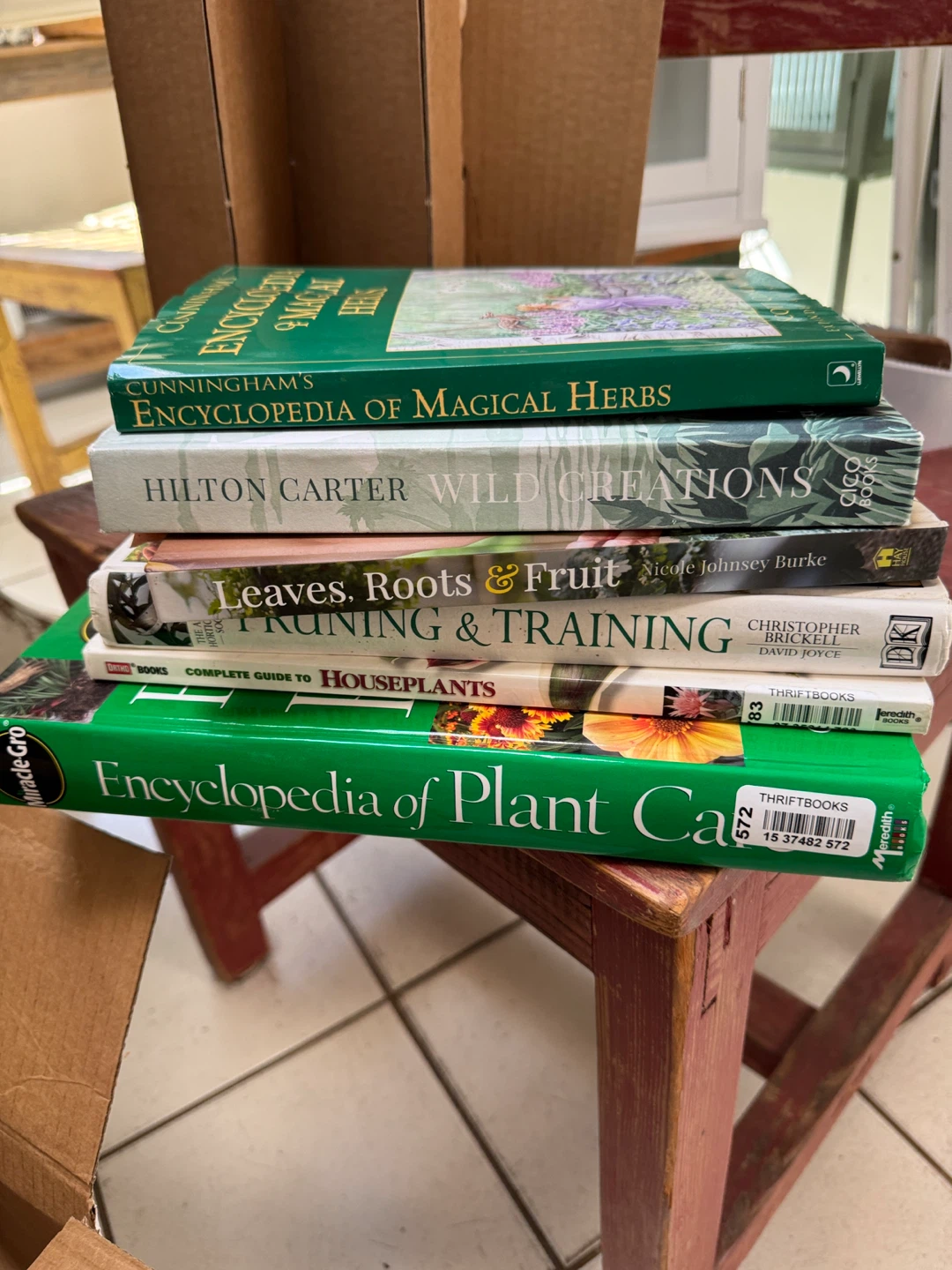 Bundle of Gardening Supplies and Home Decor - photo 4