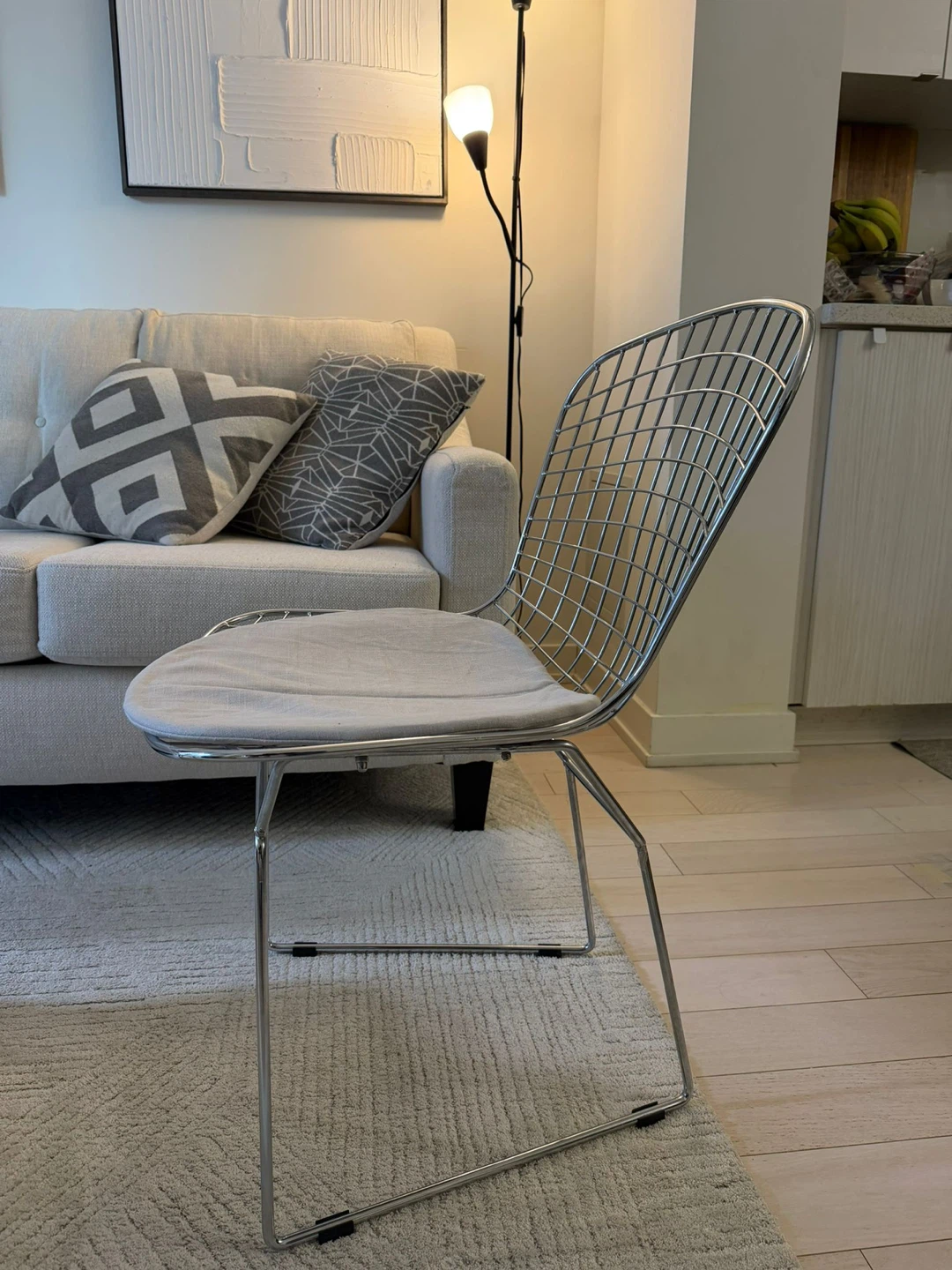 Modern Chairs + Coffee Table Set – Great Condition - photo 4