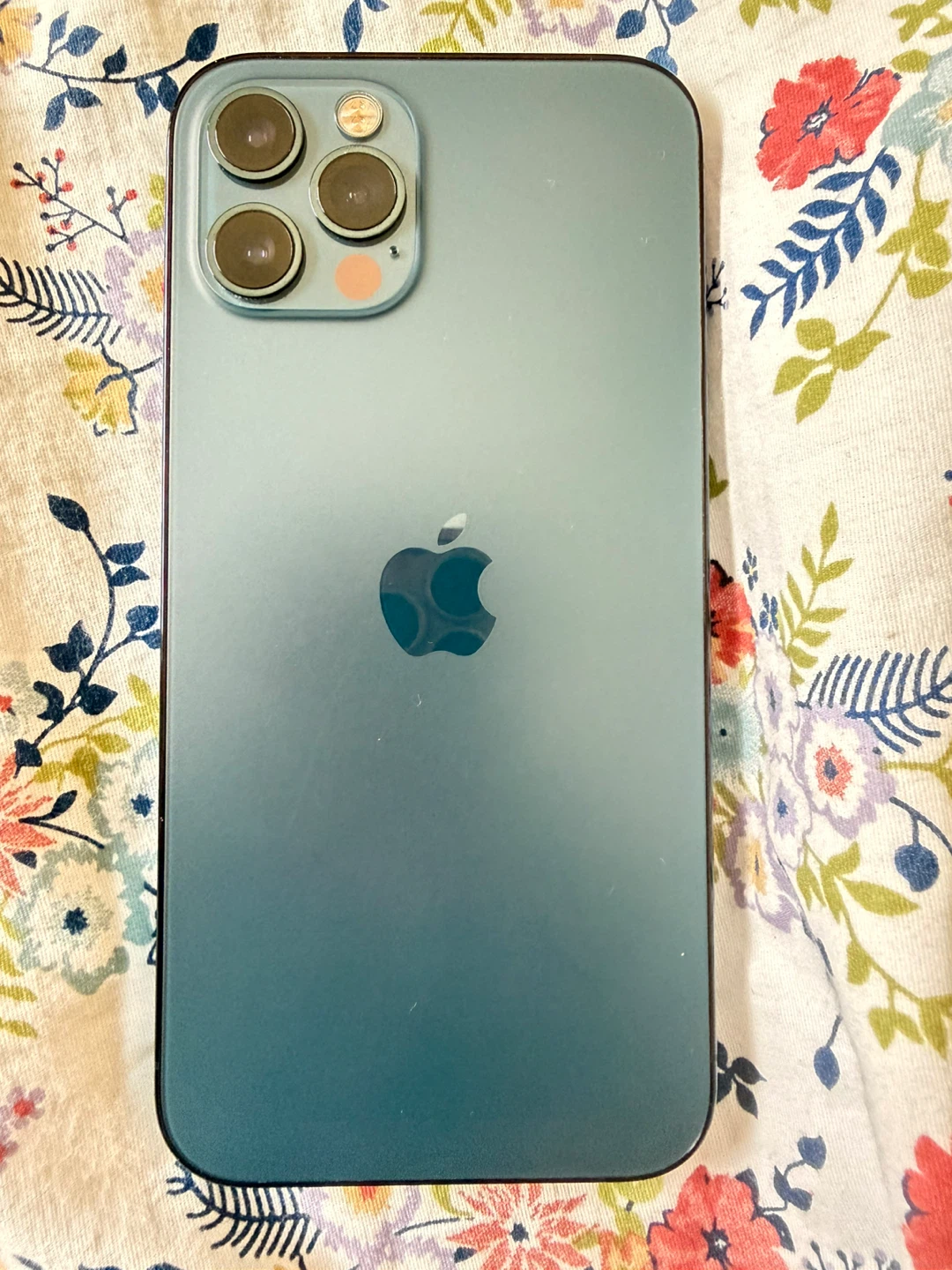 Apple iPhone 12 Pro, Pacific Blue