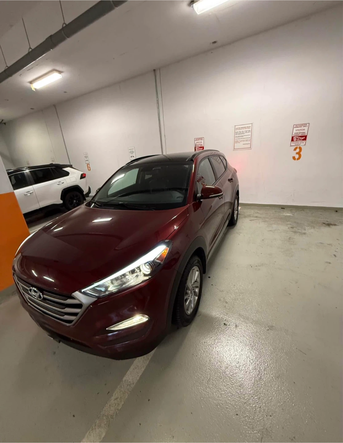 Hyundai Tucson 2017 - low mileage, fully loaded - photo 2