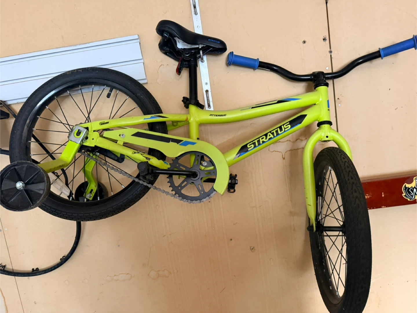 STRATUS Jitterbug Kids Bike