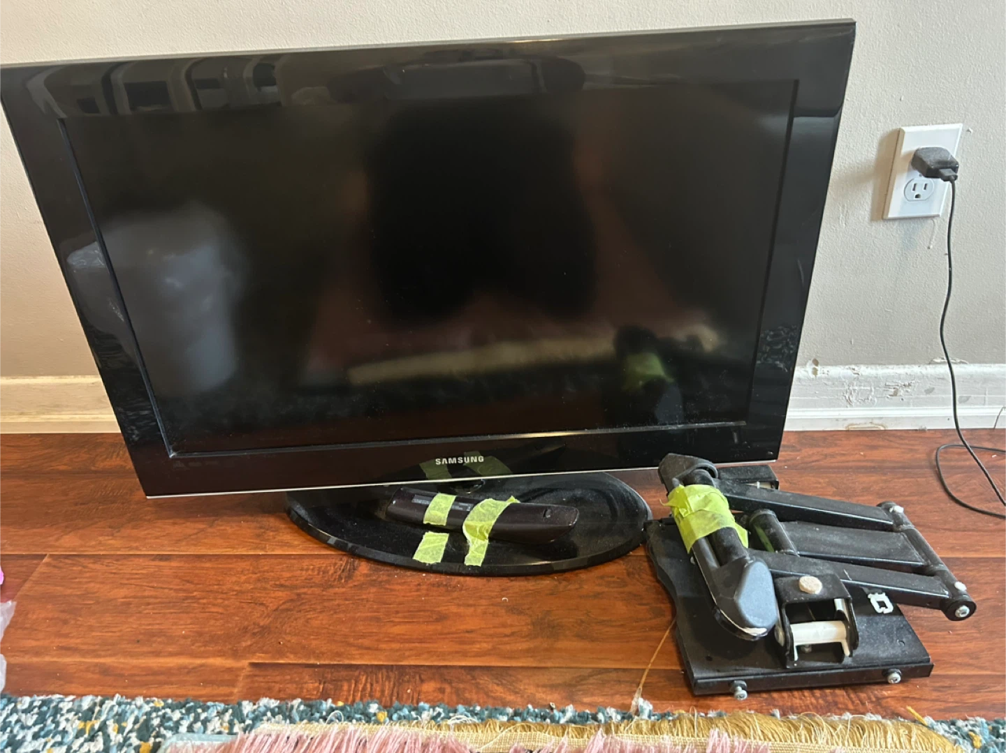 Samsung 32" HD TV LN32A550P3F - photo 4