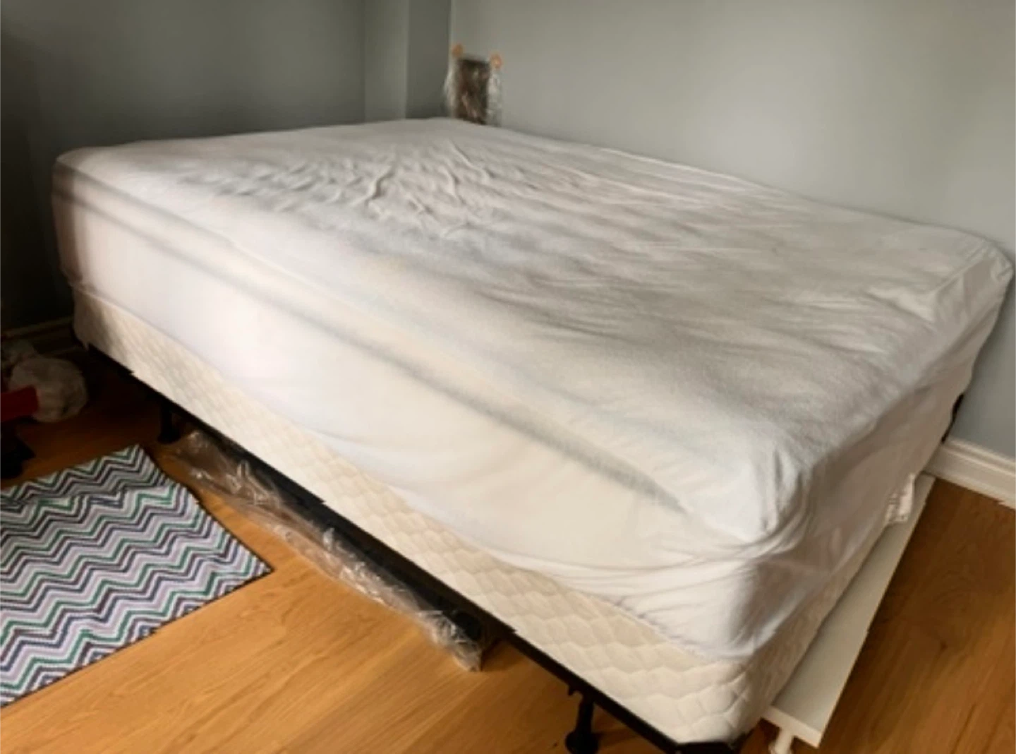 Queen Bed Mattress with Box Spring