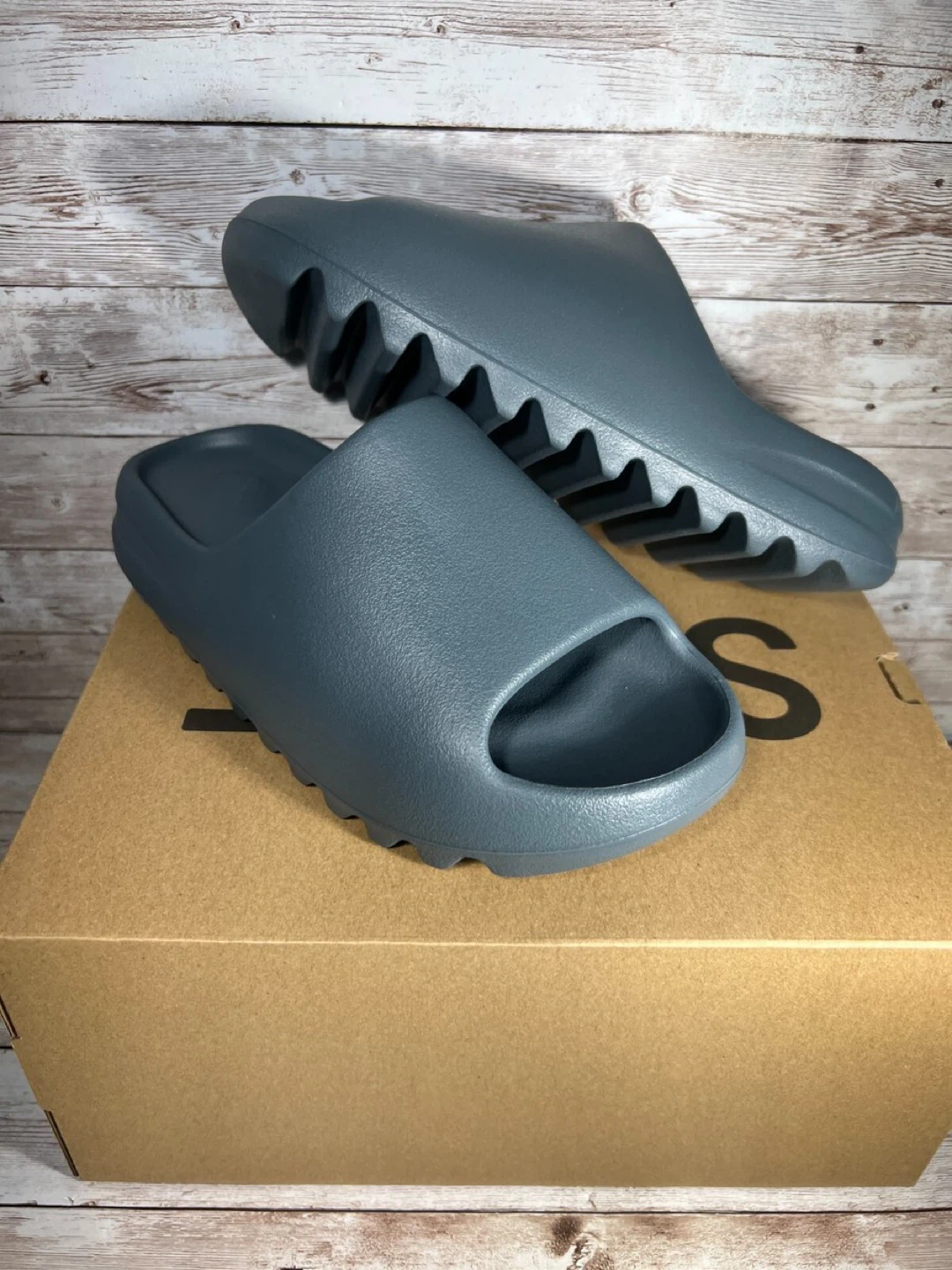 Authentic Adidas Yeezy Slide size 7 men’s and is 8 women’s - photo 2