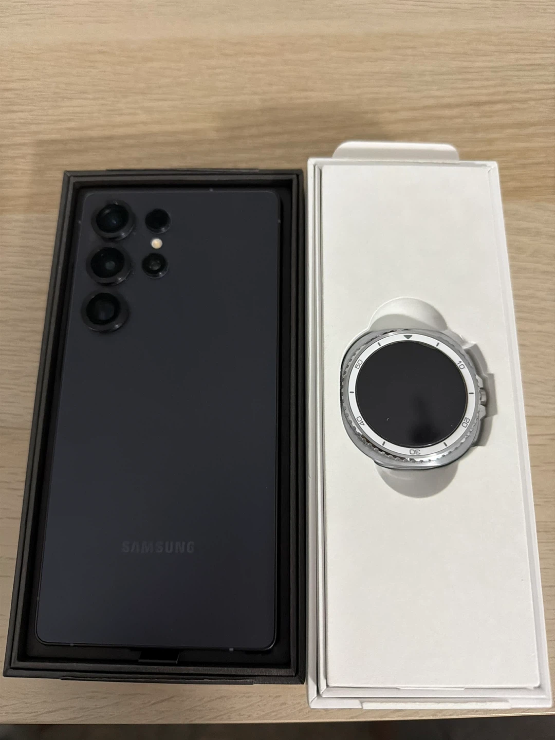 Samsung Galaxy S25 Ultra and Watch 8 classic Bundle
