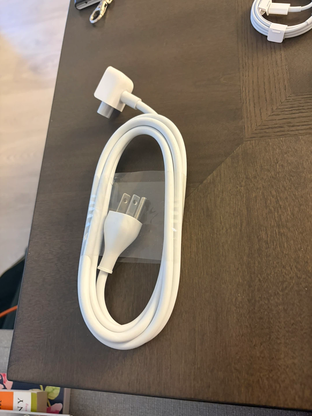 Apple USB-C Power Adapter and Cable - photo 4