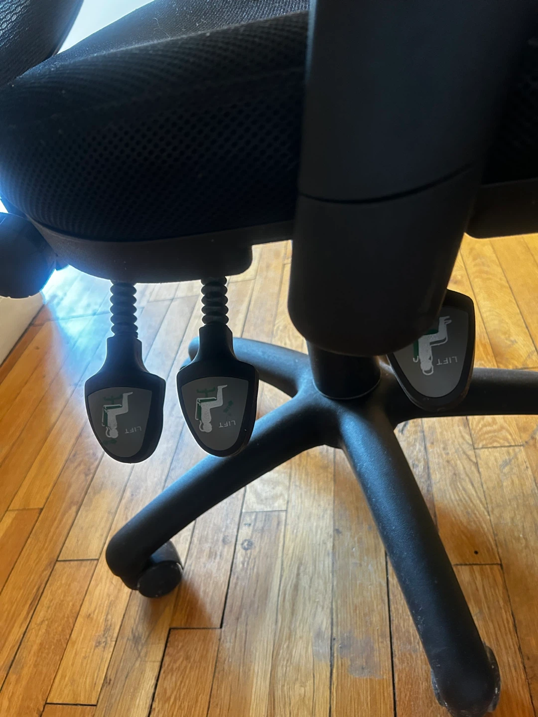 Fully Adjustable Ergonomic Desk Chair - photo 2
