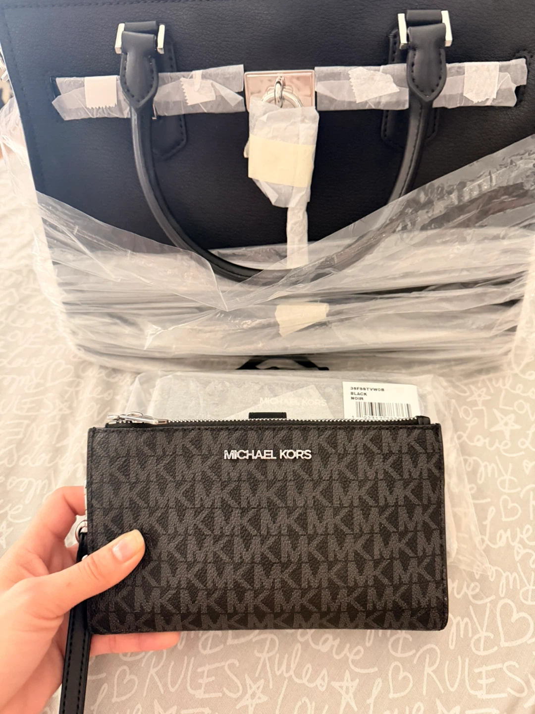 Brand New Michael Kors Jet Set Logo Wallet
