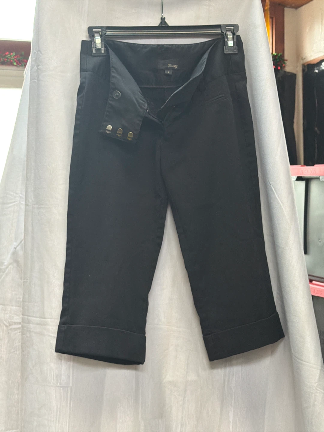 Black Capris Pants Size 1