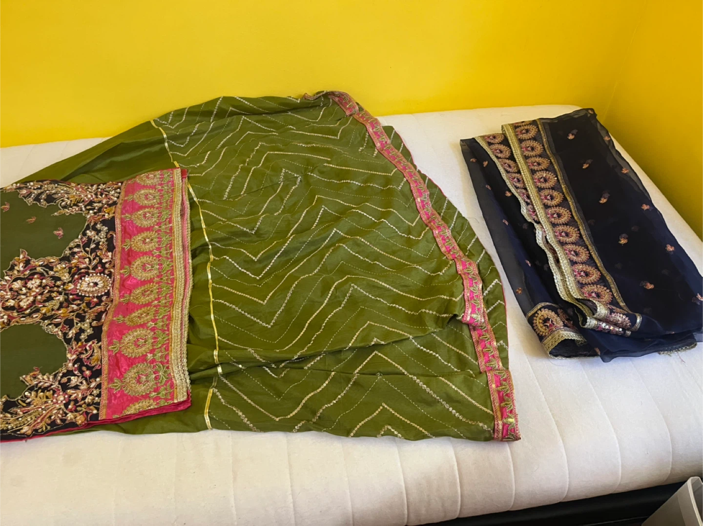 Green Embroidered 3-Piece Shalwar Kameez Set with Dupatta - photo 2