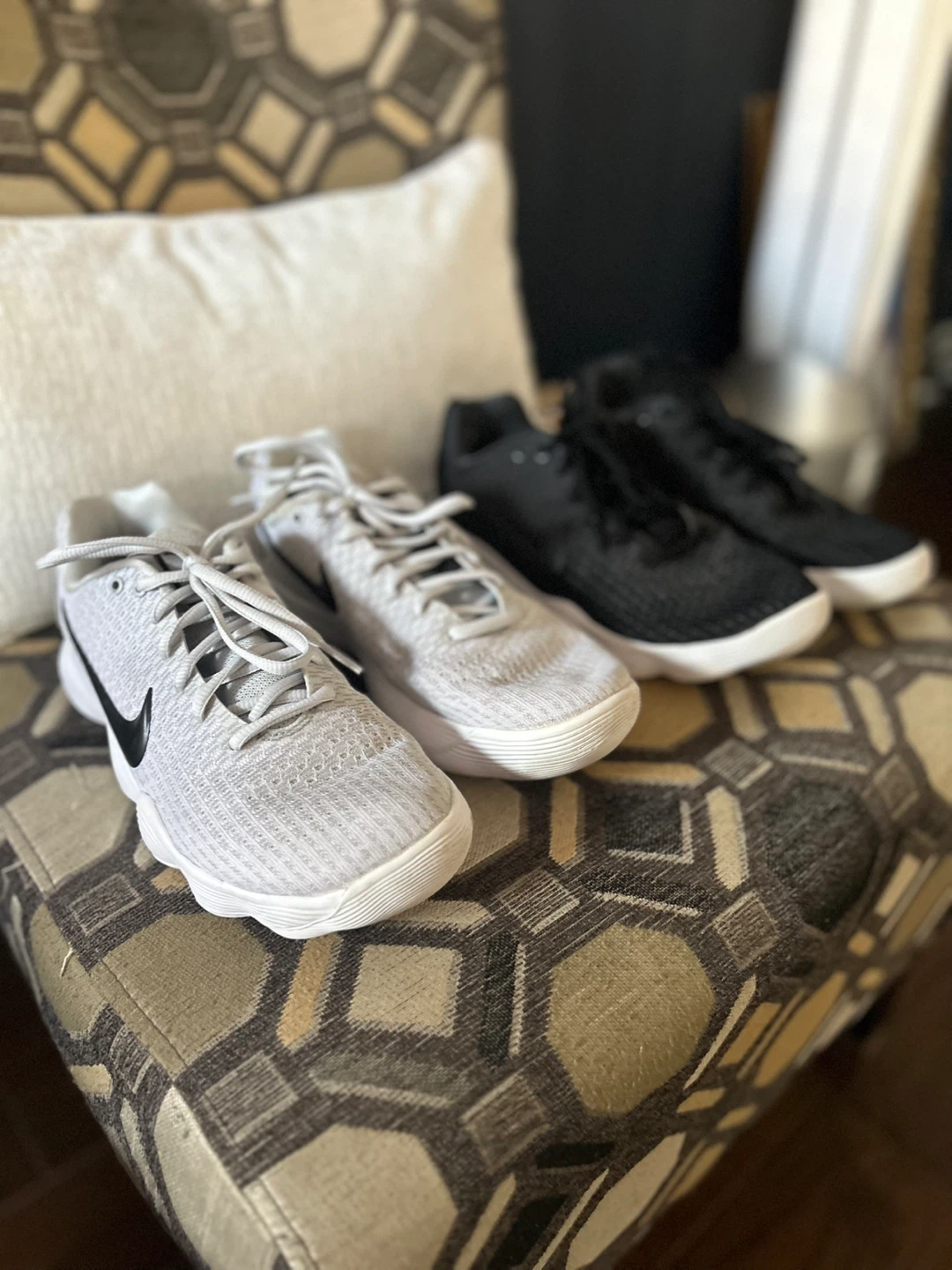 Nike Hyperdunks Low sz 8 (2 pairs)