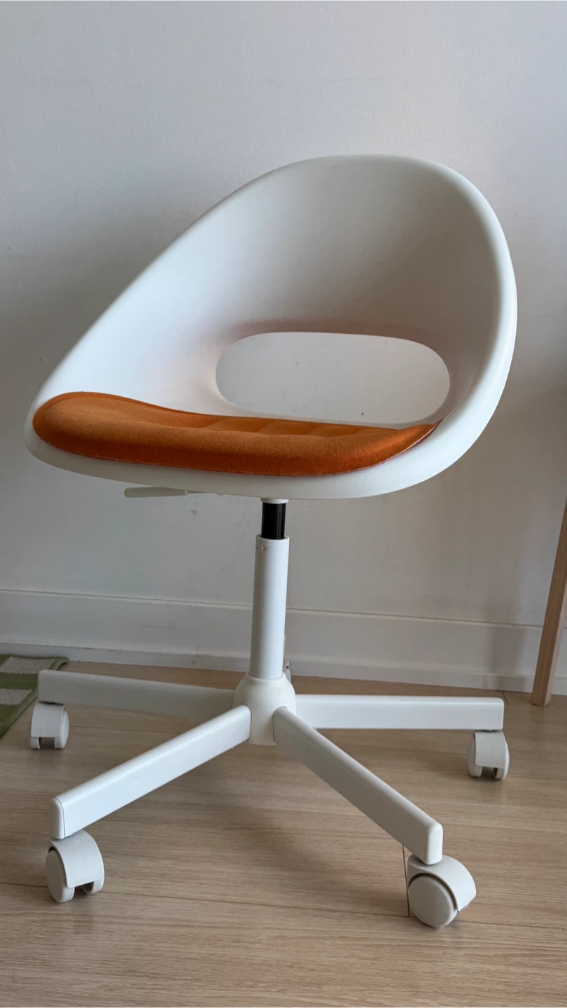 IKEA White Office Chair with Orange Cushion - photo 2