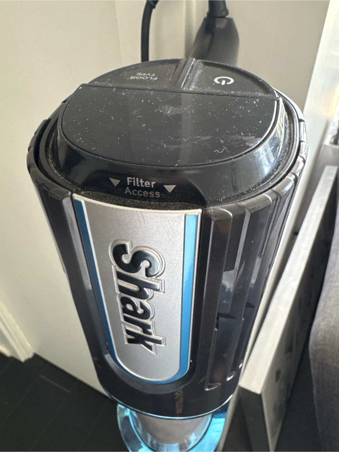 Shark DuoClean Vacuum Cleaner - photo 3